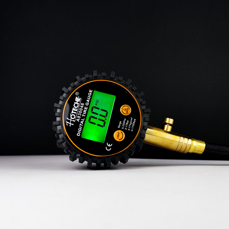 فشار سنج دیجیتالی لاستیک خودرو - درجه باد تایر - میزان دقت 0.1 - 200 psi - باطری خور - کله چرخشی 360 درجه - برند اصلی Hoteche هوتچ (830048) (قسطی)