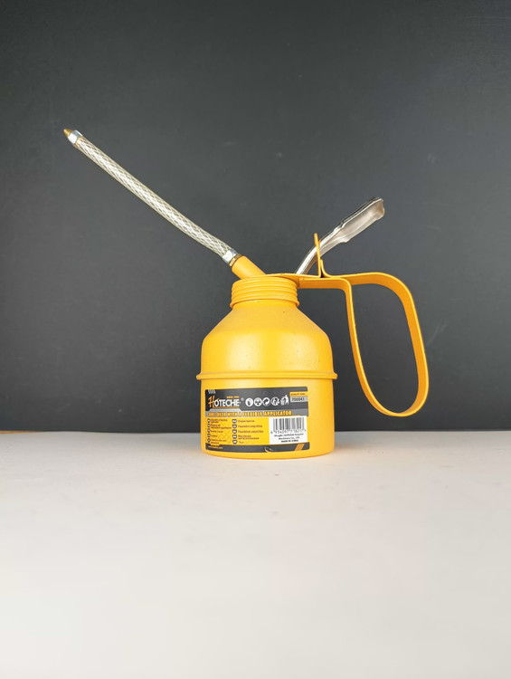 روغن دان انعطاف پذیر ظرفیت: 300 سی سی دهانه برنجی هسته آهنی"