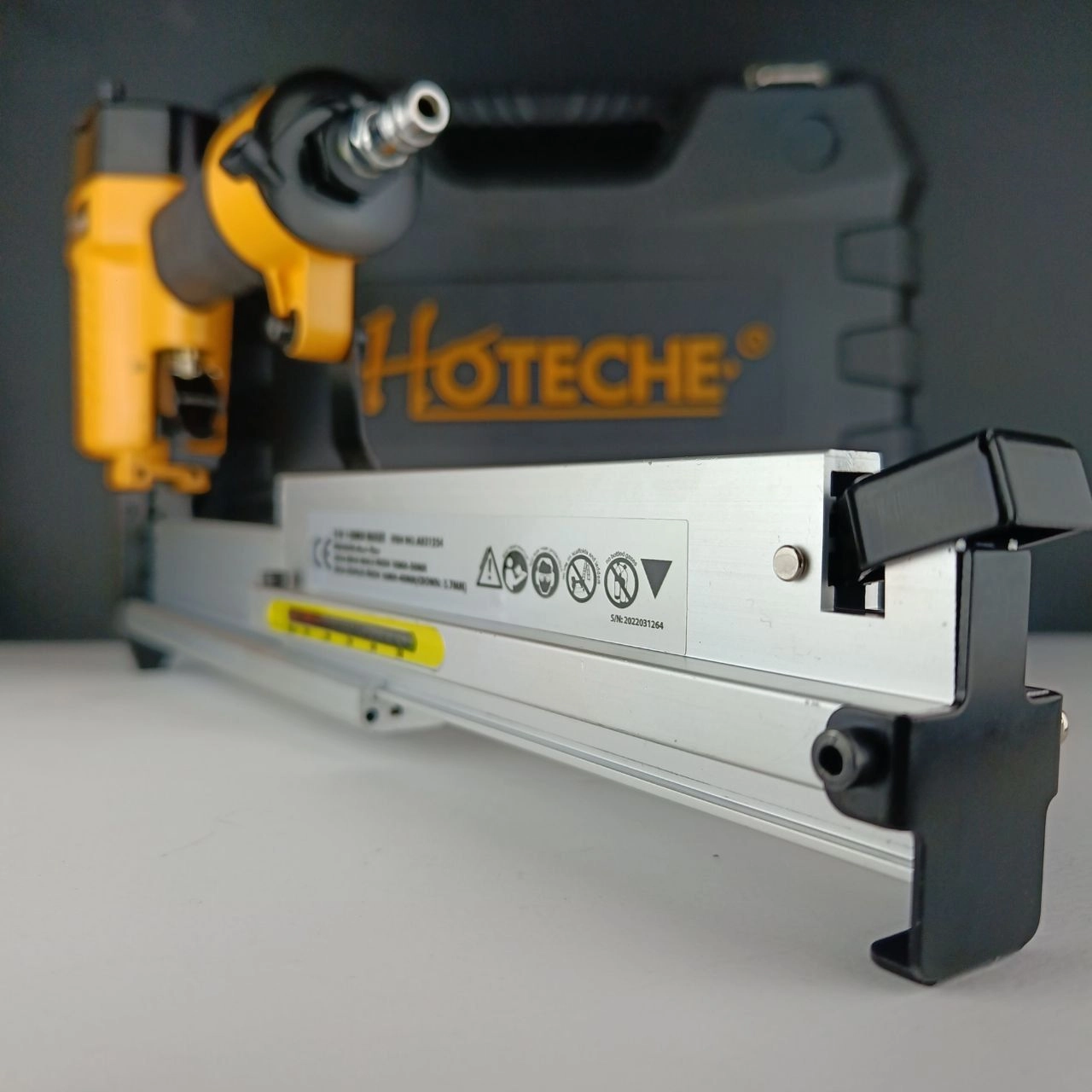 میخ کوب بادی صنعتی -زدن2میخ به صورت همزمان -ضامن آزاد سازی شستی -3 نوع کوبلینگ - بدنه فلزی برند اصلیHotecheهوتچ(831254)