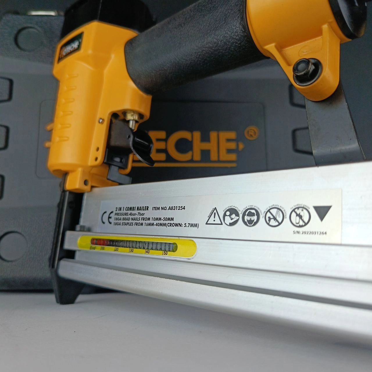 میخ کوب بادی صنعتی -زدن2میخ به صورت همزمان -ضامن آزاد سازی شستی -3 نوع کوبلینگ - بدنه فلزی برند اصلیHotecheهوتچ(831254)