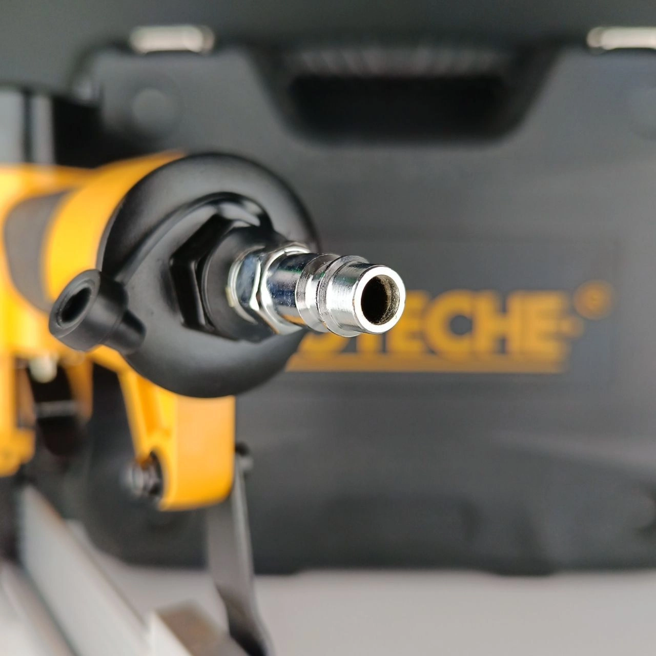 میخ کوب بادی صنعتی -زدن2میخ به صورت همزمان -ضامن آزاد سازی شستی -3 نوع کوبلینگ - بدنه فلزی برند اصلیHotecheهوتچ(831254)