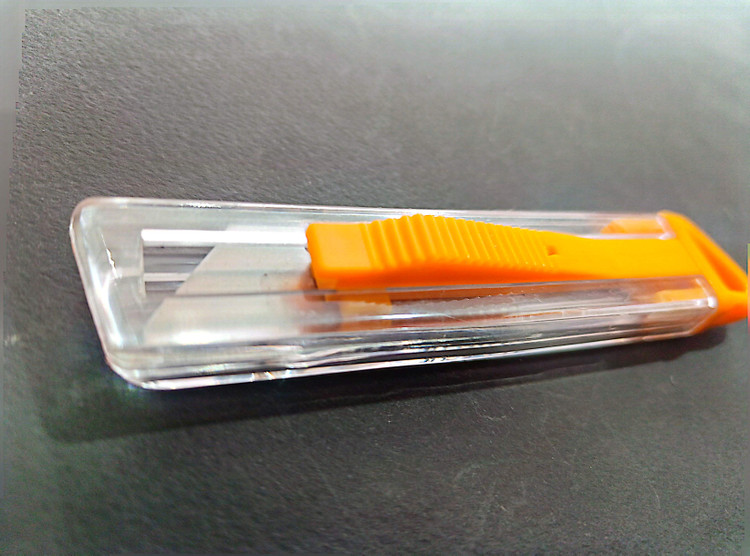 چاقوی ایمنی (کاتر تیزبر) بازگشتی هوتچ (Hoteche) با بدنه PS Shell کد محصول (310519) (قسطی)