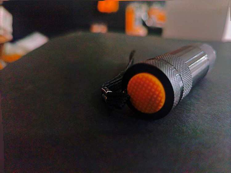 چراغ قوه پر قدرت و پر نور 9LED هوتچ (Hoteche) مدل 440001 (قسطی)