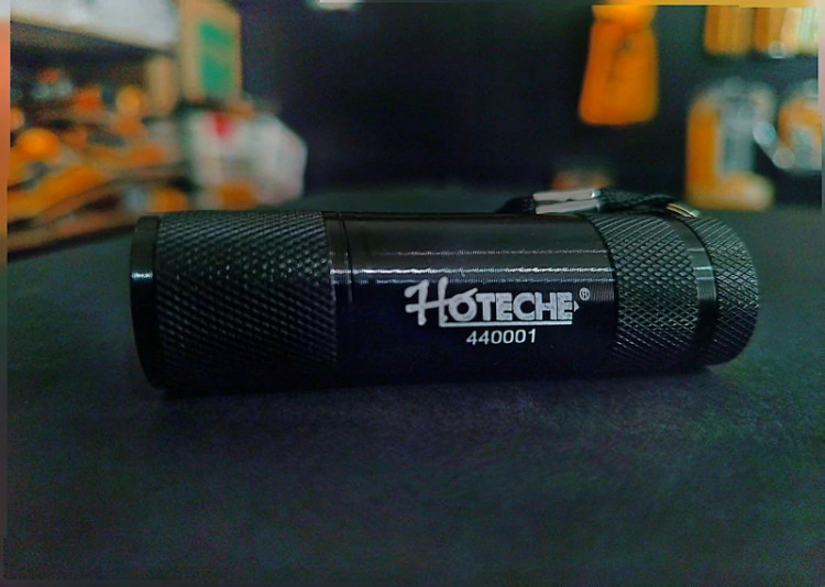 چراغقوه پر قدرت و پر نور 9LED هوتچ (Hoteche) مدل 440001 (قسطی)