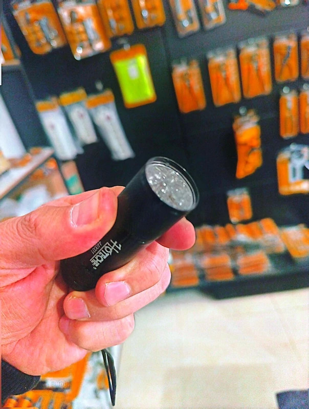 چراغقوه پر قدرت و پر نور 9LED هوتچ (Hoteche) مدل 440001 (قسطی)