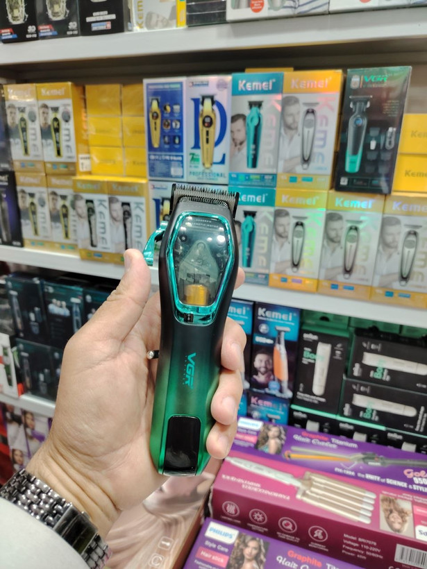 ماشین اصلاح حرفهای VGR V-674