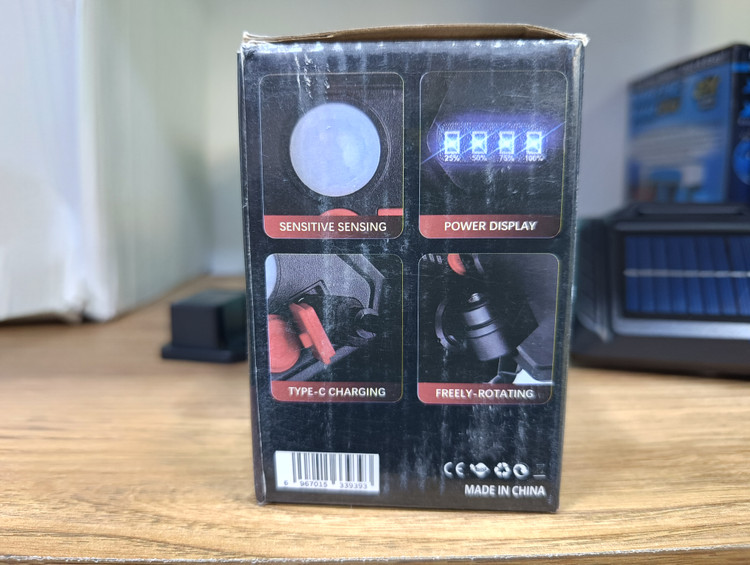 چراغ دیواری خورشیدی شارژی مدل 670