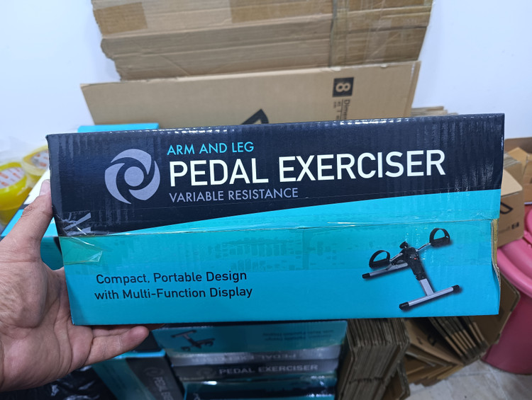 دستگاه پدال ورزشی بازو و پا مینی دوچرخه تاشو خانگی و اداری با مقاومت متغیر و نمایشگر LCD Arm and leg exercise pedal machine, mini folding bike for home and office with variable resistance and LCD display