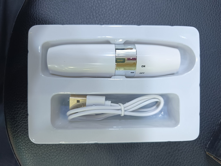 Women's facial trimmer (facial hair removal pen)