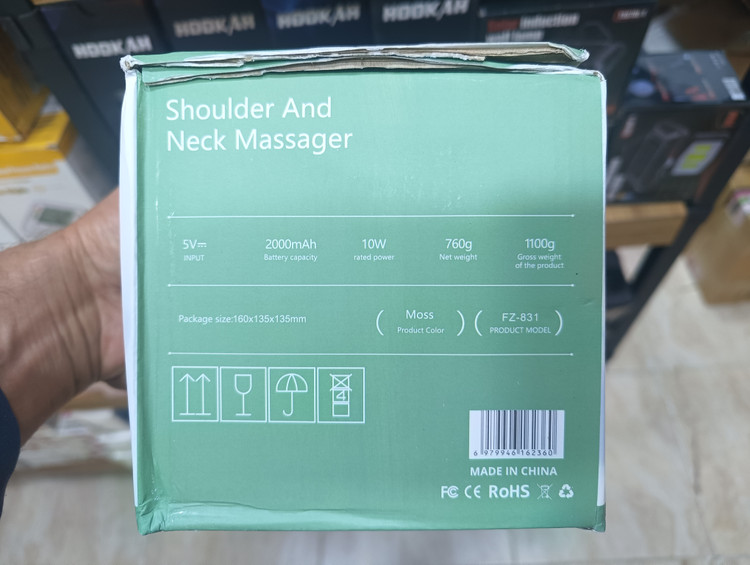 ماساژور گردن و شانه FZ-831 تجربهای نو از ماساژ شیاتسو با گرمای درمانی FZ-831 Neck and Shoulder Massager A new experience of Shiatsu massage with therapeutic heat